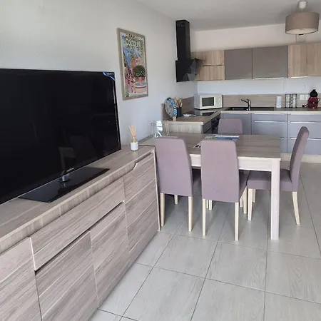 2 Bedrooms - L'oree Du Golfe Apartment *
