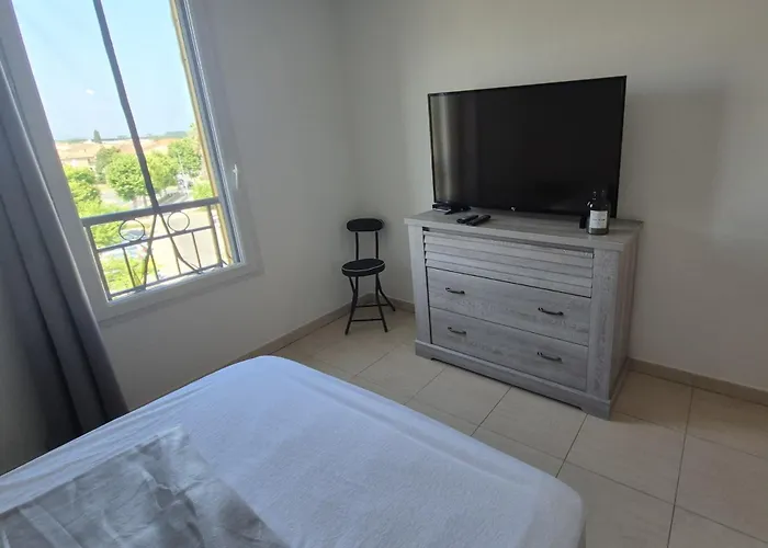 2 Bedrooms - L'oree Du Golfe Apartment